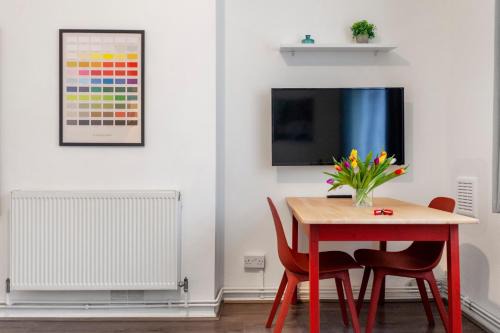 Chelsea Apartment | Chelsea Studio Flat Apartment - Cosy, Secure and Quiet
