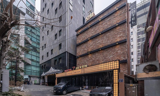 Cheonho-dong Hotel | Cheonho Seven