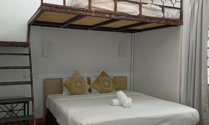 Kuarters Kampung Pandan House | Cheras Homestay Family room with Private Bathroom