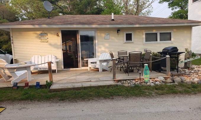 Silver Lake Cottage | Cherish the Memories with a Perfect Family Getaway