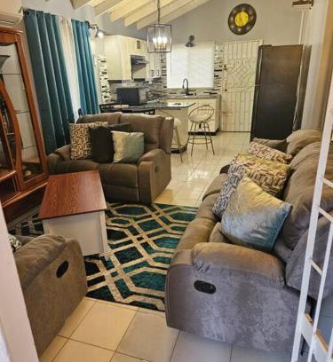 Falmouth House | Cherr-ific Getaway Villa