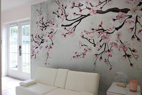 Sulphur Springs House | Cherry Blossom Suite