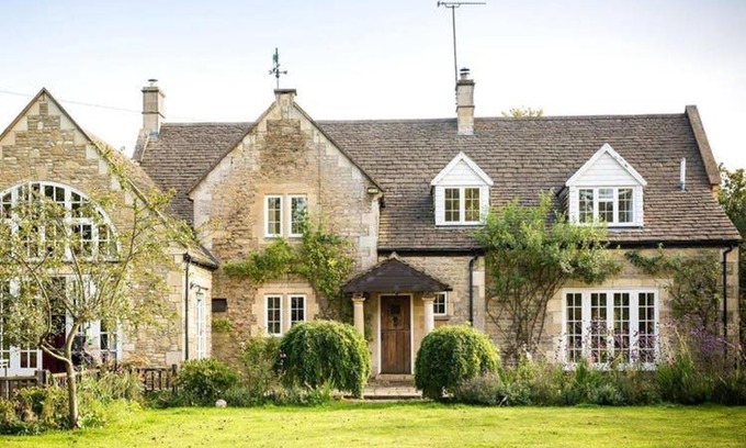 Bradford-on-Avon Bed & Breakfast | Cherry Orchard Farm