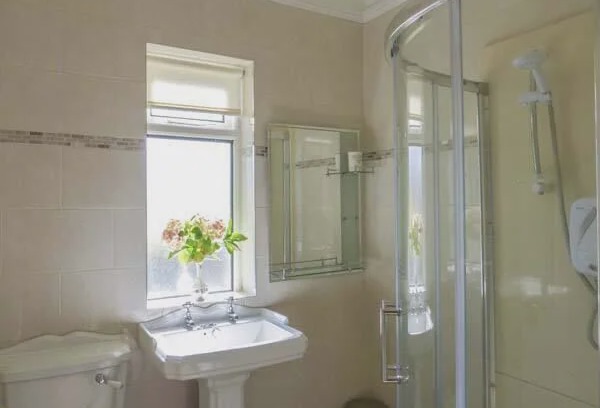 Ballyconra Cabin | Cherryfield, BALLYRAGGET, COUNTY KILKENNY