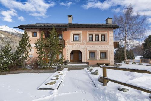 La Punt-Chamues-ch Apartment | Chesa Aurora - La Punt