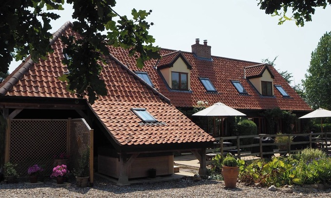 Bungay House | CHESTNUT TREE BARNS, pet friendly, with hot tub in Bungay