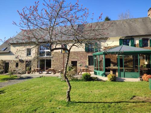 Notre-Dame-de-Cenilly Villa | Chevaux d'Asie 22pers jacuzzi billard babyfoot