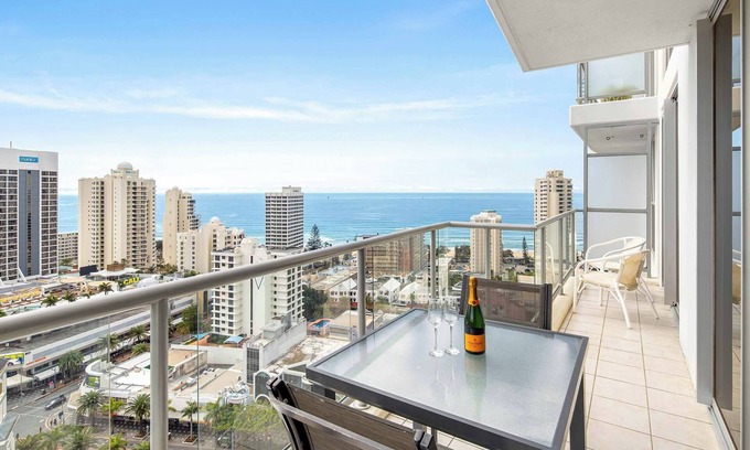 Surfers Paradise Apartment | Chevron Renaissance Ocean View