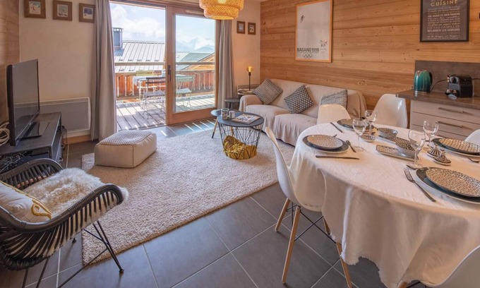 Viel-Alpe Apartment | Chez Annie- 2 Bedroom with private garage close to all commodities and skiing