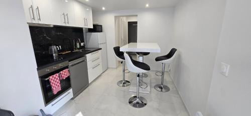 Coulommiers Apartment | Chez Bio