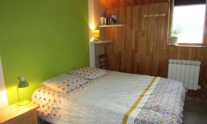 Guillestre Bed & Breakfast | Chez Cat et Christophe , chambre calme et lumineuse chez l'habitant avec vue