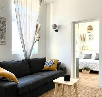 Saint-Amand-les-Eaux Apartment | Chez Clement et Mathilde - T2 hyper centre tout équipé