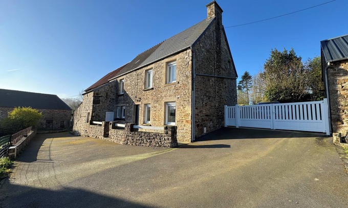 Sortosville-en-Beaumont House | Chez Ferdi Country house