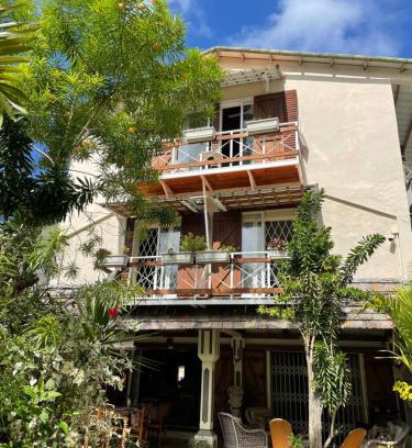 Pointe D'esny House | Chez Henri