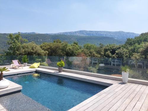 Nans-les-Pins Bed & Breakfast | Chez Herve et Lydie