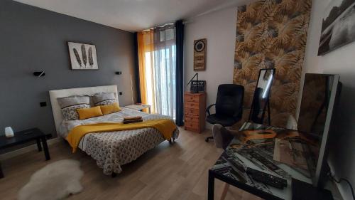 Pessac House | Chez LOLO CHAMBRE DOUBLE 14,60 M2