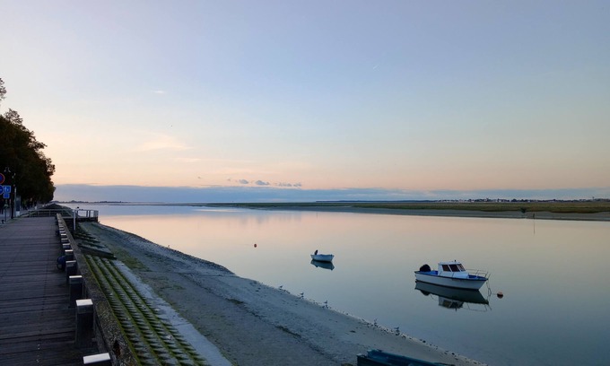 Moyenneville House | Chez Margaux comfortable fisherman's house facing the bay nearby shops