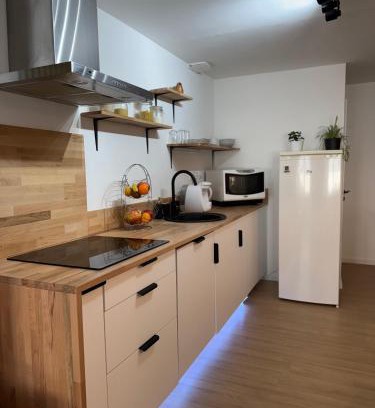 Gare House | Chez Marie et Romain Ferry & Shuttle