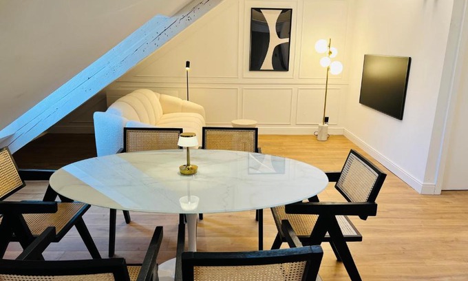 Poincare Apartment | Chez Sandrine, mon appartement élégant + parking