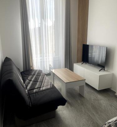 Nevers Apartment | Chez soi, ailleurs