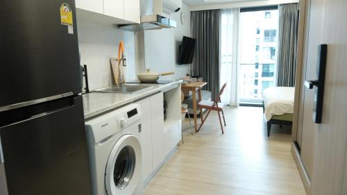 Chiang Mai Apartment | Chiang Mai the one C6 Vacation Apartment Super Value with swimming pool landscape Cooking Allowed