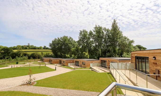 Nettlestone Cottage | CHIANTI, family friendly, character holiday cottage in Seaview