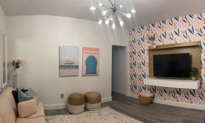 Old Fourth Ward House | Chic 1-bedroom 1-bath house with AC and WiFi in the heart of Atlanta