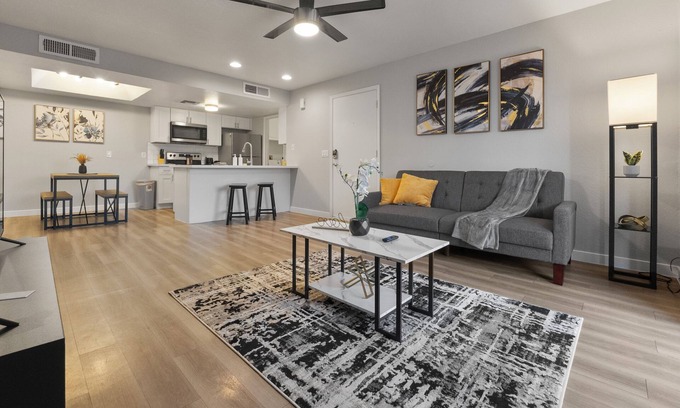 Mesa Apartment | Chic 1-bedroom apartment with AC, WiFi in fantastic Mesa