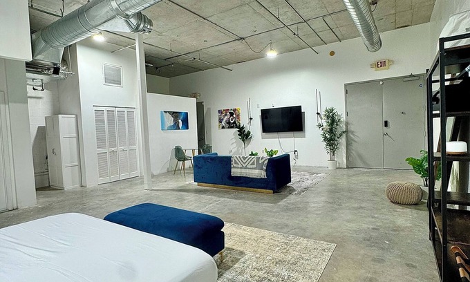 Wynwood Art District Apartment | Chic 1-bedroom loft with pool in vibrant wynwood
