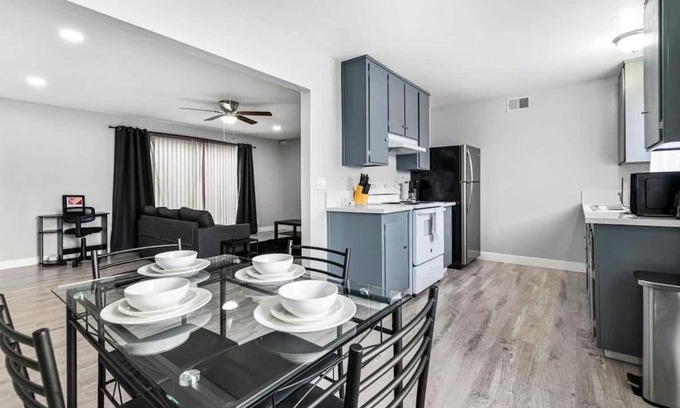 Las Vegas House | Chic 2-Bed Oasis Sleeps 6! Minutes From Strip!