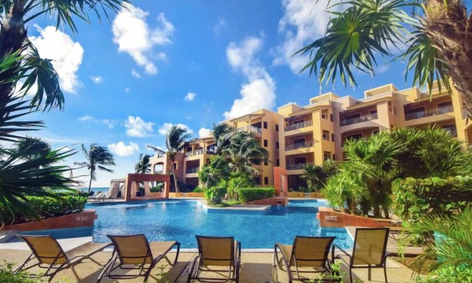 Downtown Condo | Chic 2bdr Ground Floor at El Faro Coral 101!