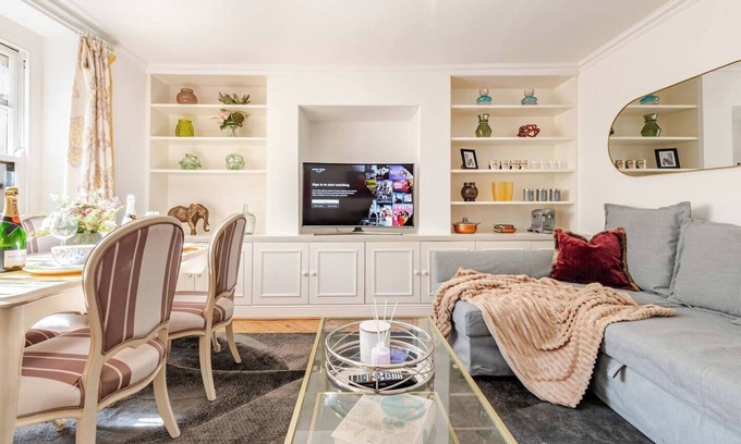Westminster Apartment | Chic 3 Bed Belgravia Apartment with WiFi