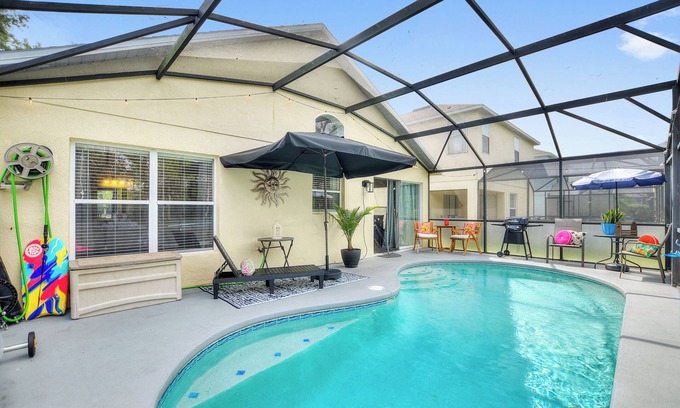 Haines City House | Chic 3BR Getaway, Heated Pool, Golf Views & Theme Parks