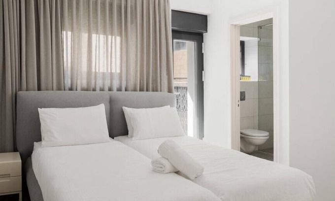 Rehavia Apartment | Chic 5 Keren Hayesod