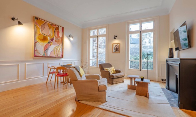 7th Arrondissement Apartment | Chic 7th Elegance