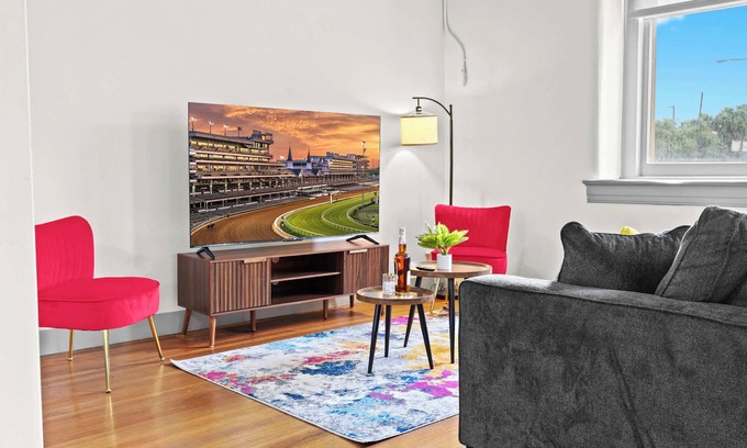 Downtown Louisville Apartment | Chic and Comfy Unit w/Free Parking | Medical District
