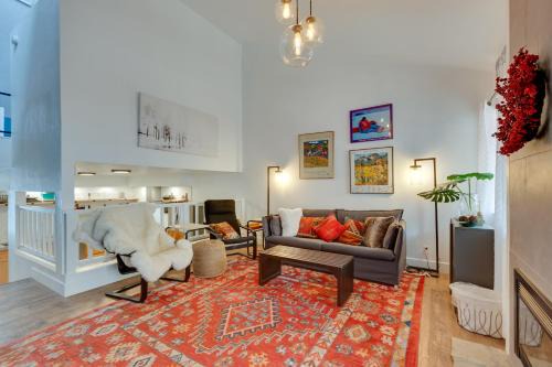 Angel Fire Apartment | Chic Angel Fire Condo Walk to Ski Resort!
