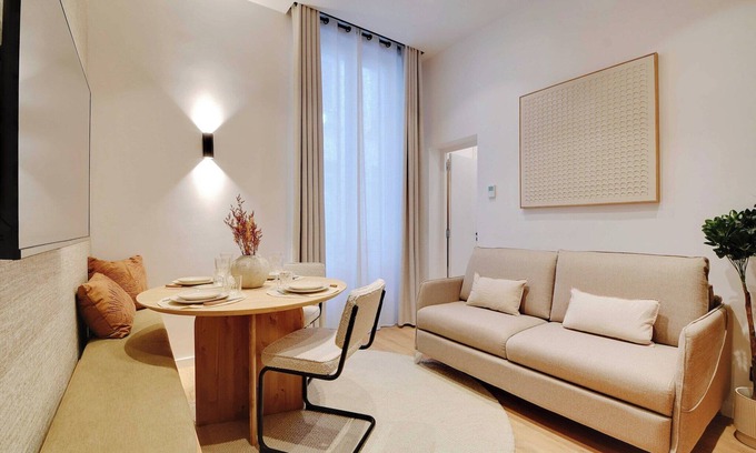 Quartier des Grandes-Carrieres Apartment | Chic apartment - 1BR/4P - Clignancourt/Sacré-Cœur