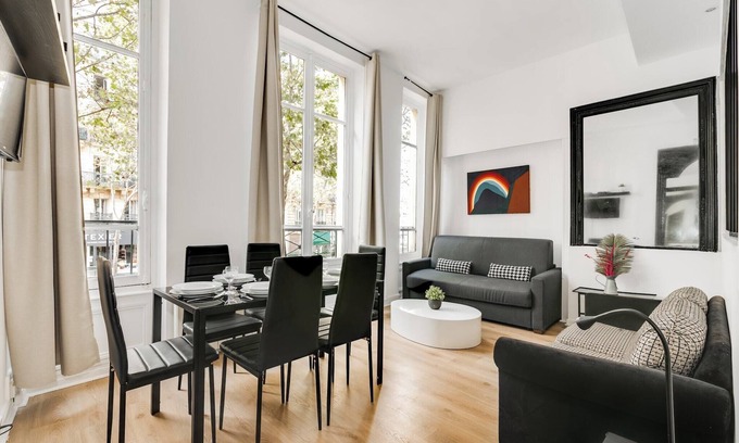 Saint-Germain-des-Pres Apartment | Chic apartment - 2BR/5P - Boulevard Saint-Germain