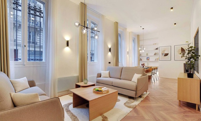8th Arrondissement Apartment | Chic apartment - 2BR/6P - Parc Monceau