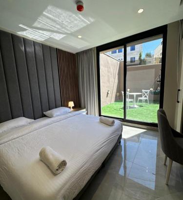 Al Swaifyeh Apartment | Chic Apartments For Rent ave0-2