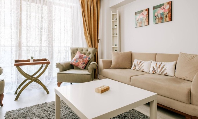 Atasehir Apartment | Chic Central Flat Near Malls and Metro in Atasehir