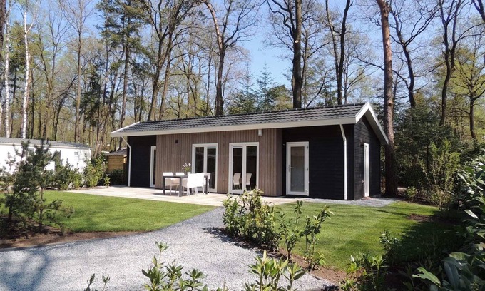 Bosgebied Hoenderloo Ski Chalet | Chic Chalet in Hoenderloo