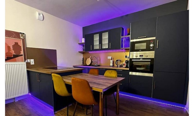 Noisy-le-Grand Apartment | CHIC & CHILL Apartment near Disneyland and Paris