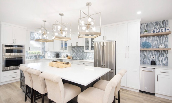 Savannah Condo | Chic Coastal Contemporary Condo Situated on Secluded Powder Sand Spotts Beach