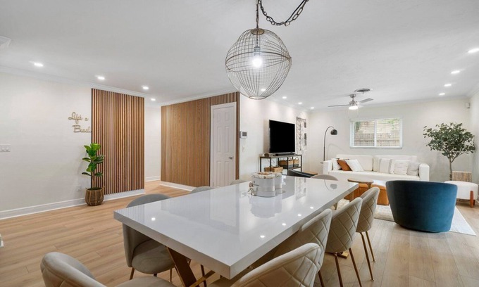 Florida North Atlantic Coast House | Chic Coastal - Heated Pool at Request, Near PGA & Everything!