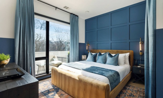 Eighth Avenue Condo | Chic Condo with Pool, Walking distance to Broadway!