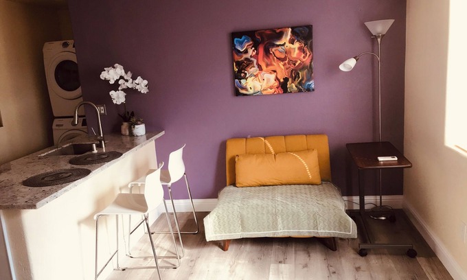 Snail Apartment | Chic corporate apartment in Sunnyvale near Apple, Microsoft, LinkedIn