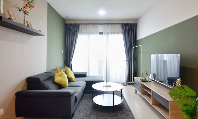 Central District Apartment | Chic & Cozy Stay at Suasana Suites JB