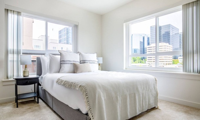 West Bellevue Apartment | Chic Downtown Bellevue Studio w/W/D, Rooftop, walk to all, by Blueground